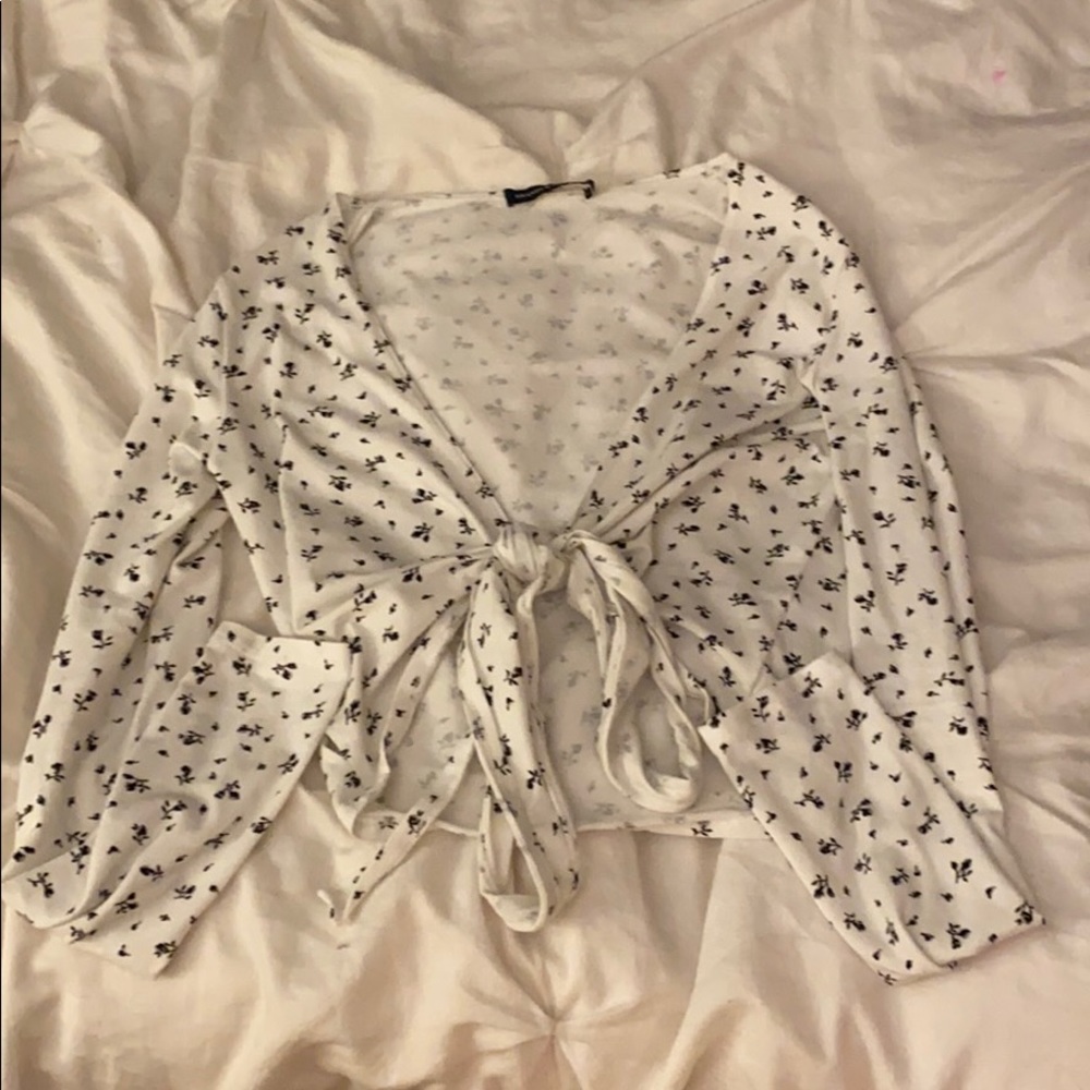 brandy melville wrap top with flowers